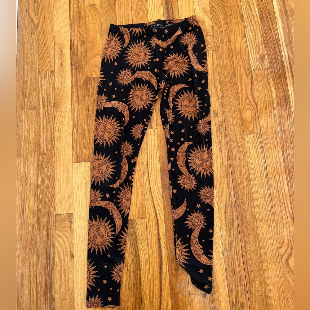 See you Monday - Sun and moon leggings. 90s whimsigoth style